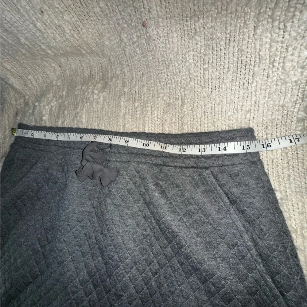 UEC Loft Gray Quilted Women's Skirt Size Small